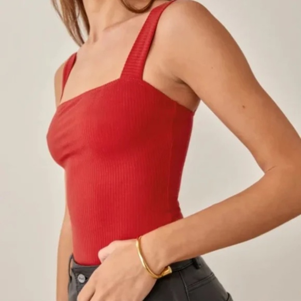 Reformation Canyon Top in Red Size M